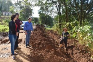 Read more about the article Governo de Xaxim inicia instalação da rede de abastecimento de água para moradores de Linha Irani