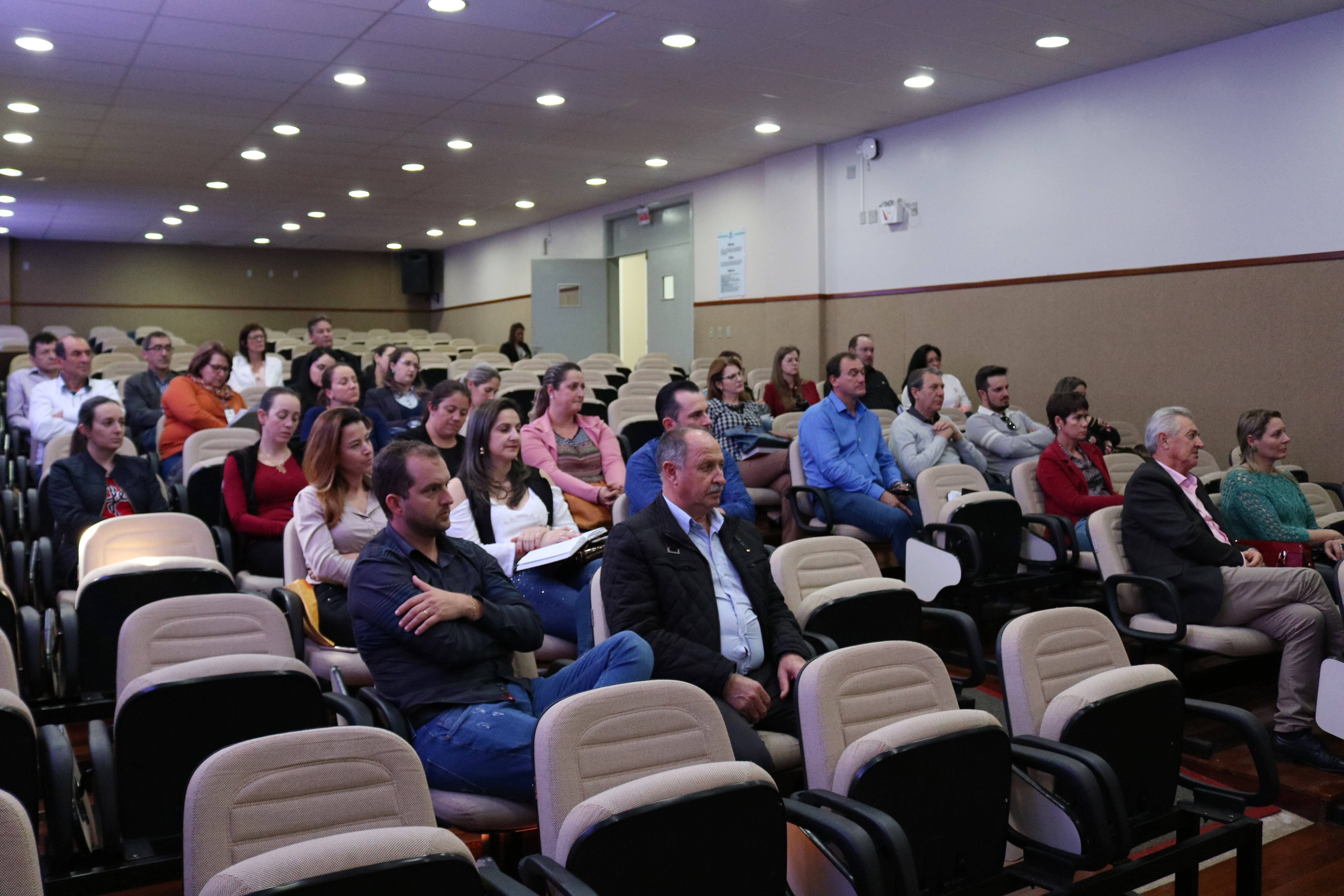 Read more about the article Bolsas de estudo para graduação são ofertadas aos munícipes da região AMAI