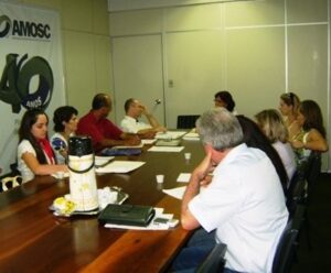 Read more about the article Comissão de organização do Curso Introdutório para as equipes de saúde da família esteve reunida, em Chapecó
