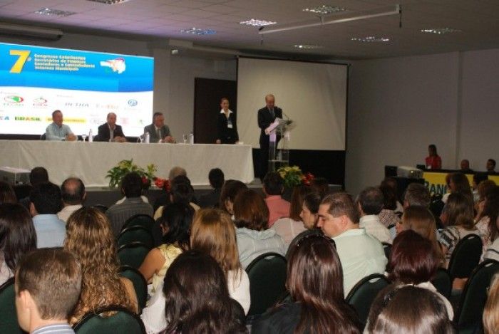 Read more about the article Inicia hoje o 7º Congresso de Contadores