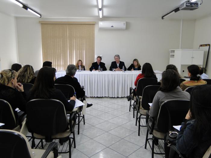 Read more about the article Presidente da FCC participa da reunião do Colegiado de Cultura da AMAI