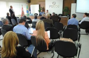 Read more about the article Prioridades defendidas pela AMAI são selecionadas em encontro macrorregional em Chapecó