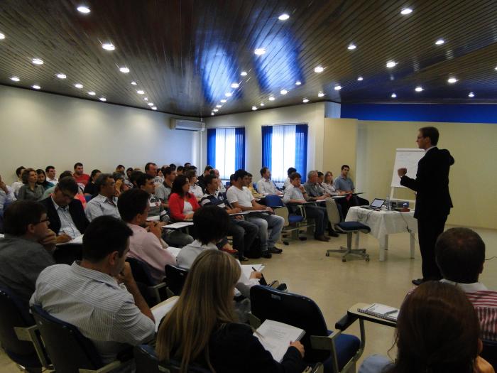 You are currently viewing Curso sobre Condutas Vedadas na AMAI reuniu 80 participantes