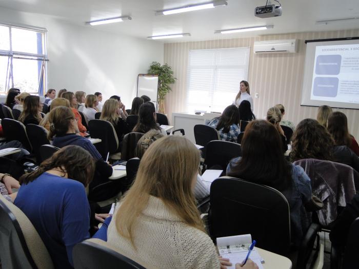 You are currently viewing Curso sobre o CRAS lotou auditório da AMAI