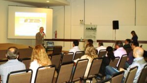 Read more about the article AMAI participa de Seminário sobre o PAC2