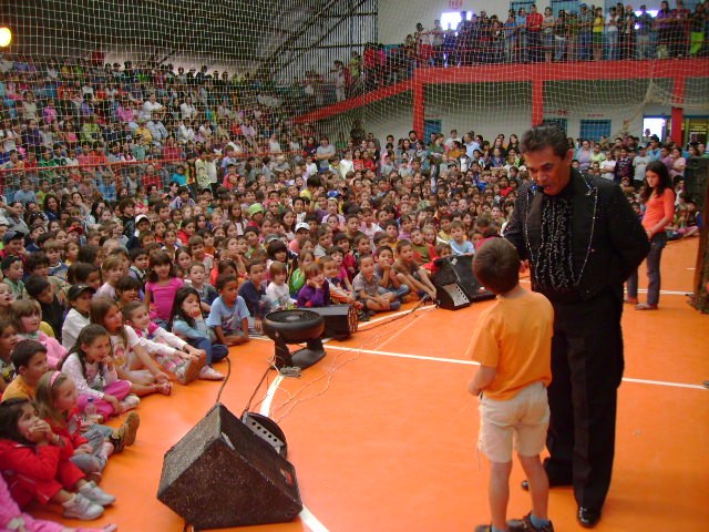 You are currently viewing Show de mágica reúne centenas de estudantes em Abelardo Luz