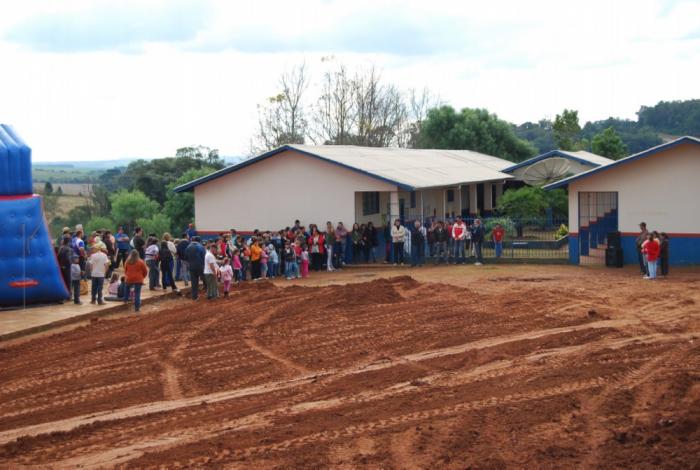 Read more about the article Prefeito anuncia construção de quadra coberta em Alegre do Marco