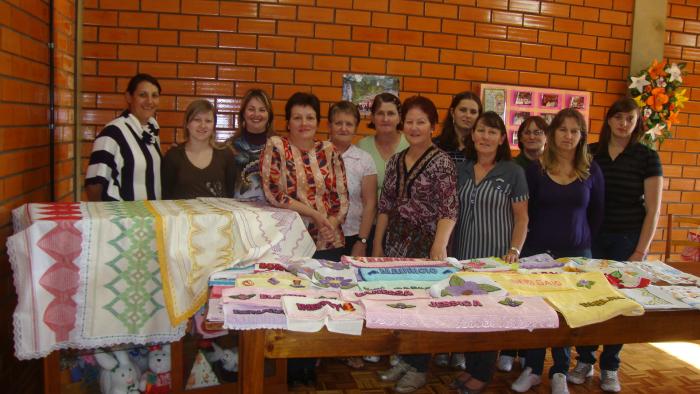 Read more about the article Secretaria de Assistência Social encerra cursos de artesanato