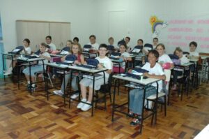 Read more about the article Alunos da Rede Municipal de Ensino de Vargeão recebem mochila no primeiro dia de aula