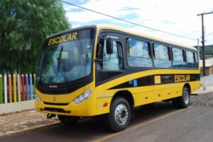 Read more about the article Frota do transporte escolar recebe novo ônibus