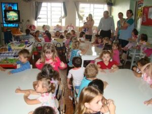 Read more about the article Crianças de CEMEIS de Xanxerê recebem Festa de Páscoa