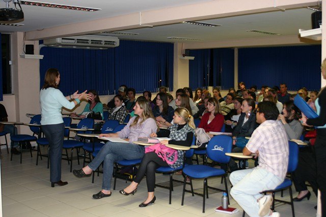 Read more about the article Secretária de Saúde de Xaxim ministra palestra na Celer