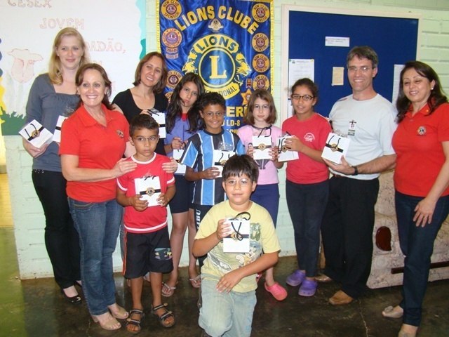 Read more about the article Cesex – Jovem Cidadão recebe doação de óculos do Lions Clube Xanxerê