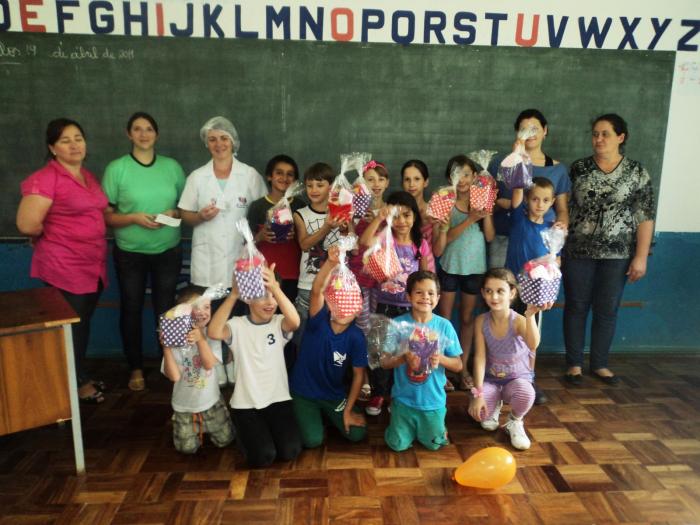 Read more about the article Alunos das Escolas Municipais são presenteados na Páscoa
