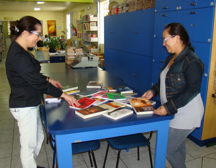 Read more about the article Biblioteca Municipal Caldas Junior de Xanxerê recebe novos livros