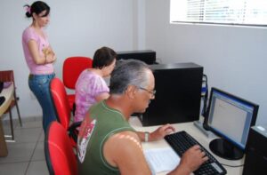 Read more about the article Terceira Idade de Abelardo Luz tem aulas de informática