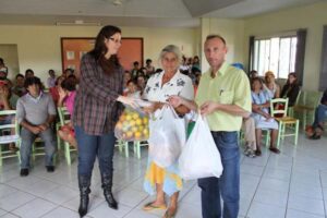 Read more about the article 80 famílias são beneficiadas com cestas de alimentos