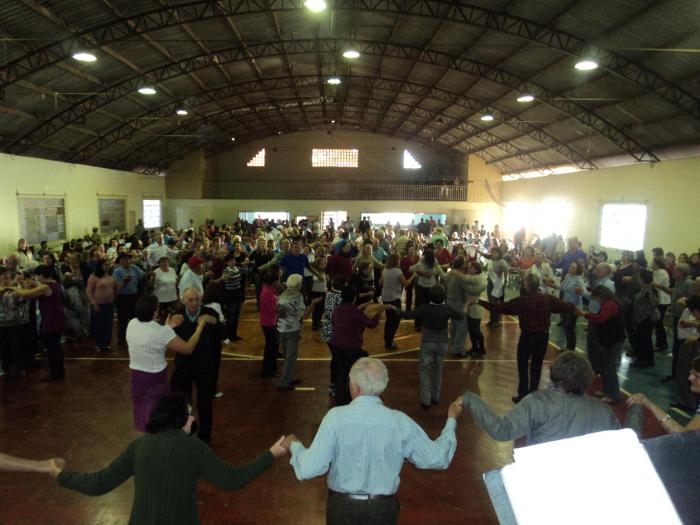 You are currently viewing 2ª Tarde Dançante dos Idosos em Passos Maia