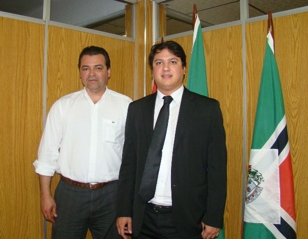 Read more about the article Prefeito de Xanxerê recebe coordenador do Sine de Santa Catarina