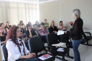 Read more about the article São Domingos: Merendeiras participam de atividade de capacitação