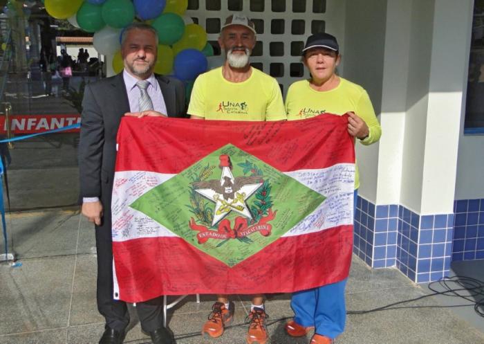 Read more about the article Maratonista catarinense é recebido pelo prefeito Dilmar Fantinelli