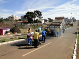 Read more about the article Prefeitura inicia operação tapa-buraco na cidade