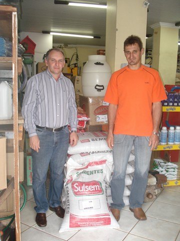 Read more about the article Programa de Pastagem de verão beneficiara  Produtores Rurais