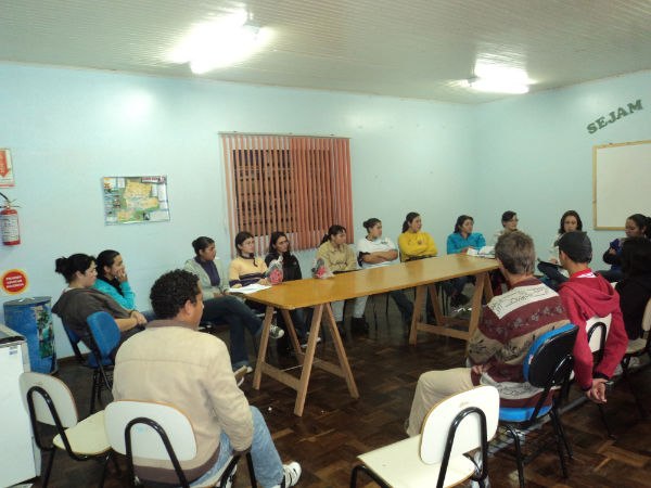 Read more about the article Alunos do Projovem realizam terapia comunitária