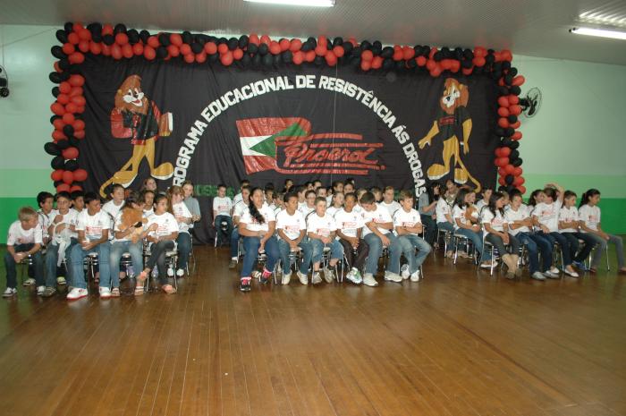You are currently viewing PROERD encerra atividades e realiza formatura de 75 alunos em Vargeão