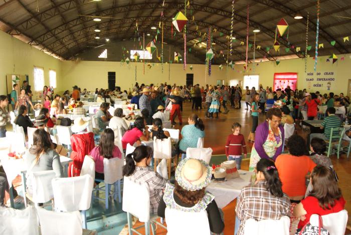 You are currently viewing Mais de 400 pessoas na Festa Junina em Passos Maia