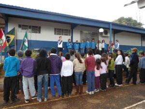 Read more about the article Crianças do PETI de Passos Maia visitam a Chapecó Criança