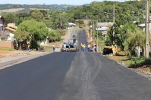 Read more about the article Xanxerê: Pavimentadas primeiras ruas através de recursos do Badesc