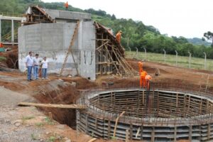 Read more about the article Superintendente Estadual da Funasa visita obras do esgoto sanitário em Xanxerê
