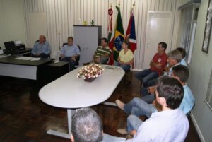 Read more about the article Passos Maia: Prefeito recebe visita do deputado federal Marco Tebaldi