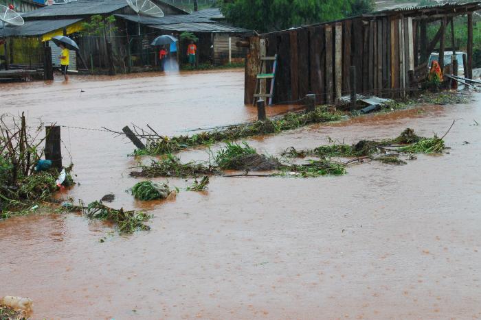 You are currently viewing Xaxim:Famílias desabrigadas pela chuva precisam de doações
