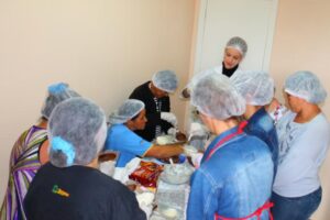 Read more about the article Xaxim: Pacientes do Caps confeccionam ovos de chocolate