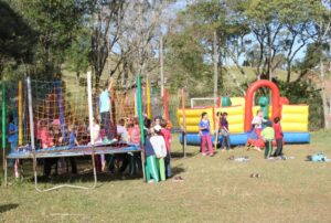 Read more about the article São Domingos: Crianças da Linha Santo Antonio participam do Projeto Brincando no Bairro