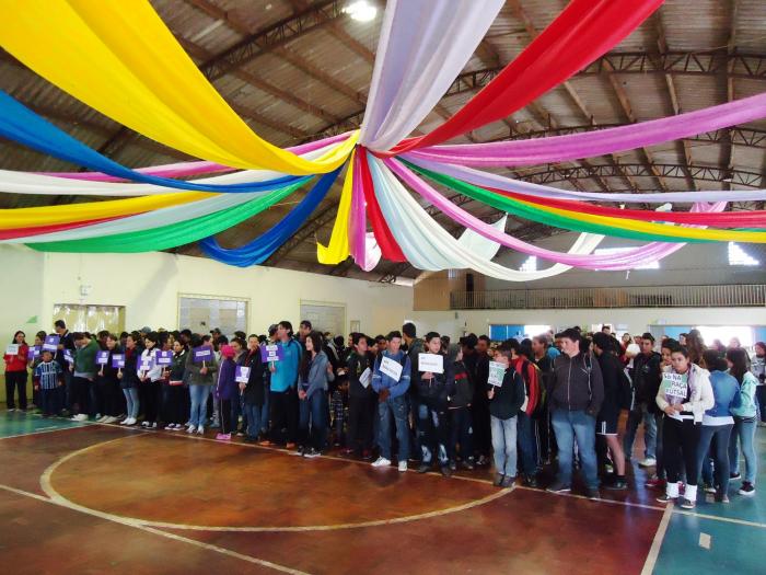 Read more about the article Cerca de 200 alunos participam dos Jogos de Integração Escolar em Passos Maia