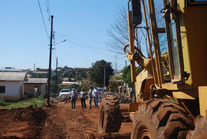 You are currently viewing Abelardo Luz: Prefeito visita pavimentação do Bairro Alvorada