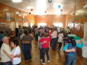 Read more about the article Faxinal dos Guedes realiza festiva para grupos de idosos do município