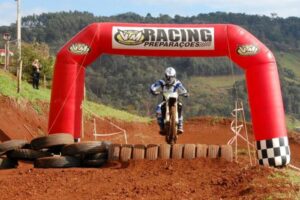 Read more about the article Prova de motociclismo deverá reunir cerca de 50 pilotos em Passos Maia