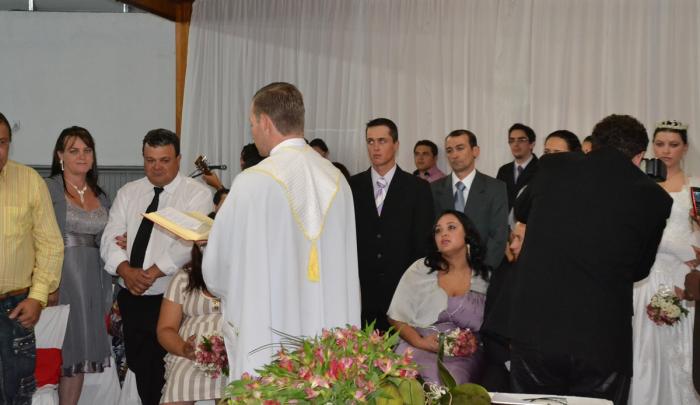 You are currently viewing Abelardo Luz: Cerimônia no civil e religioso realizou o sonho de 26 casais