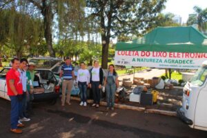 Read more about the article Prefeitura de Xaxim e CDL recolhem 3,5 toneladas de lixo eletrônico no sábado D