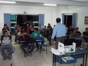 Read more about the article Faxinal dos Guedes: Administração municipal investe na qualificação profissional do cidadão