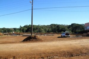 Read more about the article Base para construção de quadra coberta no CTG de Ponte Serrada está quase pronta