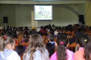 Read more about the article Estudantes de Ponte Serrada são orientados em palestra na Semana do Meio Ambiente