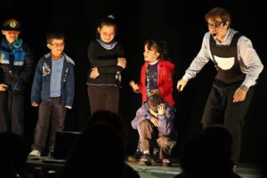 Read more about the article Peça teatral e palestra envolvem crianças de Ponte Serrada na Semana do Meio Ambiente