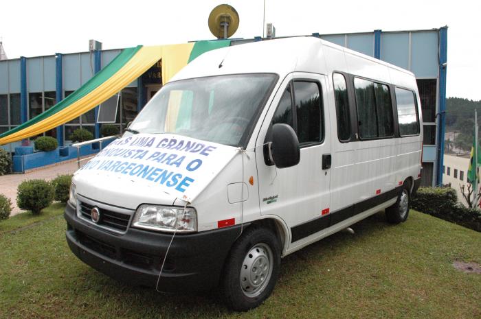 Read more about the article Novo veículo para Transporte de Pacientes é adquirido pelo Governo de Vargeão
