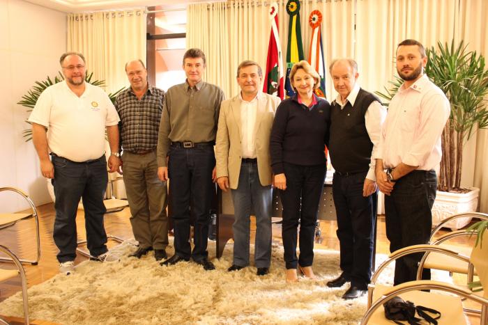 Read more about the article Prefeito consolida parceria com o Rotary Clube de Xaxim