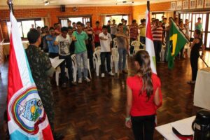 Read more about the article Certificados de dispensa militar são entregues a jovens de Passos Maia